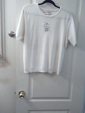 White Ribbed Knit Women's Top with Embroidered Detail